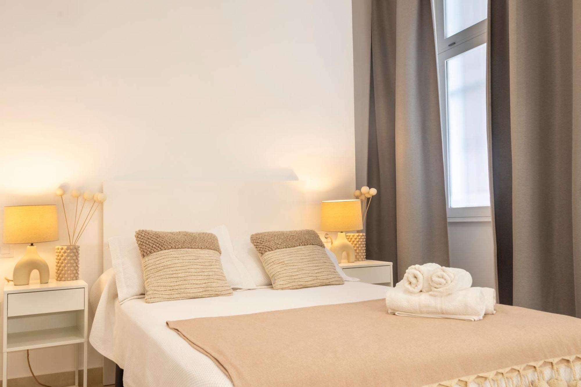 Apartamentos La Tahona Cádiz Buitenkant foto